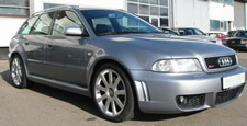 Audi RS4 vehicle pic